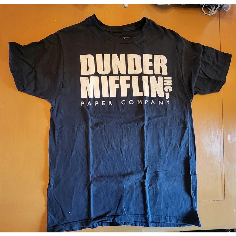 Dunder Mifflin graphic t-shirt